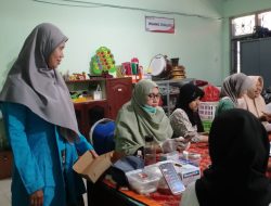 SCREENING KESEHATAN REMAJA DILAKUKAN PERTAMA KALI DI POSYANDU REMAJA KELURAHAN KEPATIHAN BOJONEGORO
