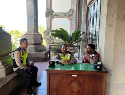 Jaga Situasi Tetap Kondusif, Polres Gianyar Giat Pengamanan Kantor DPRD