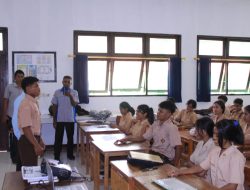 Sosialisasi Penerimaan Mahasiswa Baru Universitas Persatuan Guru 1945 NTT di 20 Sekolah se-Rote Ndao
