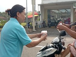 MENYAMBUT IBADAH PUASA RAMADAN, RUMAH SAKIT KRISTEN MOJOWARNO BERBAGI TAKJIL