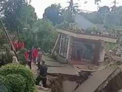 GEMPA DI TUBAN JAWA TIMUR BERKEKUATAN M 6,5 TIDAK BERPOTENSI TSUNAMI