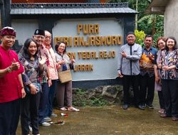SILATURAHMI KOMISI ANTAR UMAT BERAGAMA (KAUM) GKJW MD JOMBANG SURABAYA BARAT KE SAUDARA HINDU DALAM RANGKA HARI RAYA NYEPI DI PURA GIRI ANJASMORO WONOSALAM