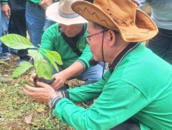 Penanaman Pohon dan Penghijauan dalam Rangka Peduli Lingkungan Dipimpin oleh Uskup Manado