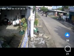 Terjadi Penjambretan Tas Wanita di Perempatan SMEA Ploso Jombang, Terekam CCTV