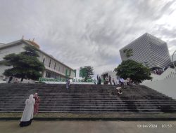 Civitas Universitas Islam Makassar Gelar Shalat Idul Fitri di Pelataran Gedung Direktorat