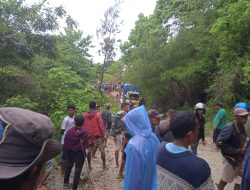 KEMACETAN AKIBAT PERGESERAN TANAH DI DESA NOBI-NOBI