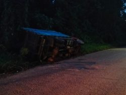 Truk Pengangkut Batu Bara Tergelincir di Desa Tais Kabupaten Penukal Abab Lematang Ilir
