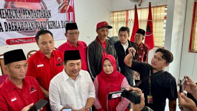 MANTAN WAKIL BUPATI JOMBANG SUMRAMBAH S.P., M.AP DAFTAR MENJADI CALON BUPATI JOMBANG MELALUI PARTAI PDIP