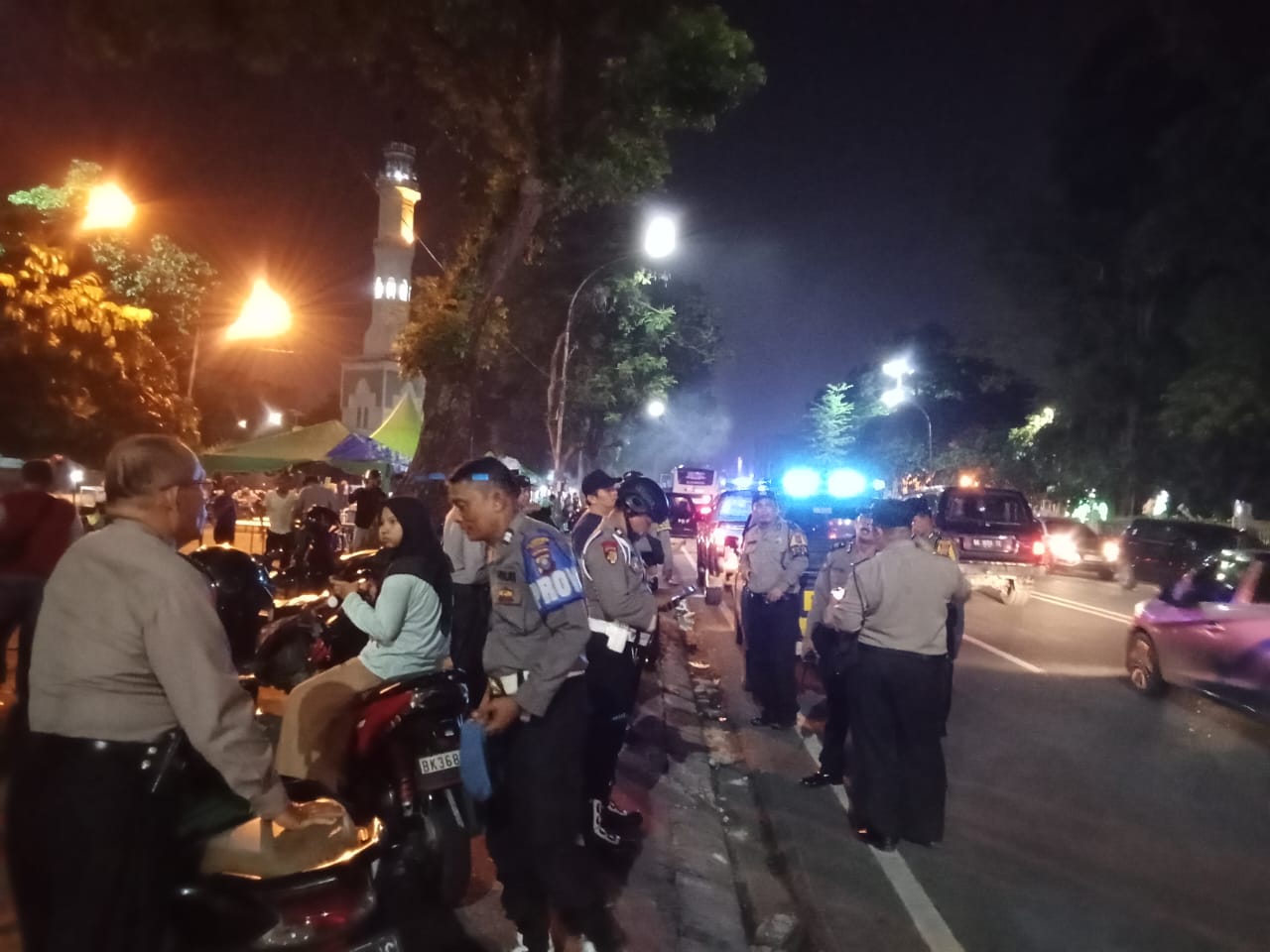 Foto: Giat Patroli antisipasi 3C di depan Masjid Raya Medan.