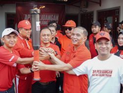 Obor Api Abadi Mrapen Tiba di Kota Pekalongan, PDIP Kobarkan Semangat Tak Pernah Padam