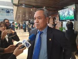 Anggota DPR dari Fraksi Partai Demokrat Minta Panglima TNI Tarik Pasukannya dari Kejagung