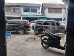 Warga Tanjung Uban Bintan Utara Keluhkan Mobil yang Parkir Sembarangan di Depan Ruko di Jalan Martadinata