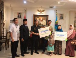 WALIKOTA PEKALONGAN SERAHKAN SANTUNAN JAMINAN KEMATIAN TA’MIR MUSHOLLA