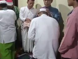 Penyematan Peci Merah Putih TQN-38 di Desa Kalimas Tahun 2024