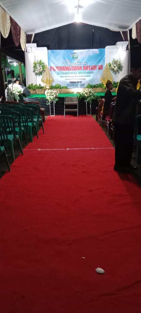 Foto: Purnawiyata kelas VI MI Tarbiyatul Mubtadiin di Desa Benelan Kecamatan Kabat.