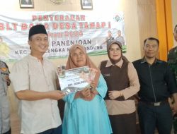 Kepala Desa Panenjoan Salurkan BLT DD Tahap 1