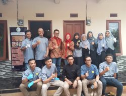 Wabup Sahrul Gunawan Didampingi Istri Tercinta Silaturahmi ke Klinik AHC untuk Mendengar Aspirasi dari Mereka