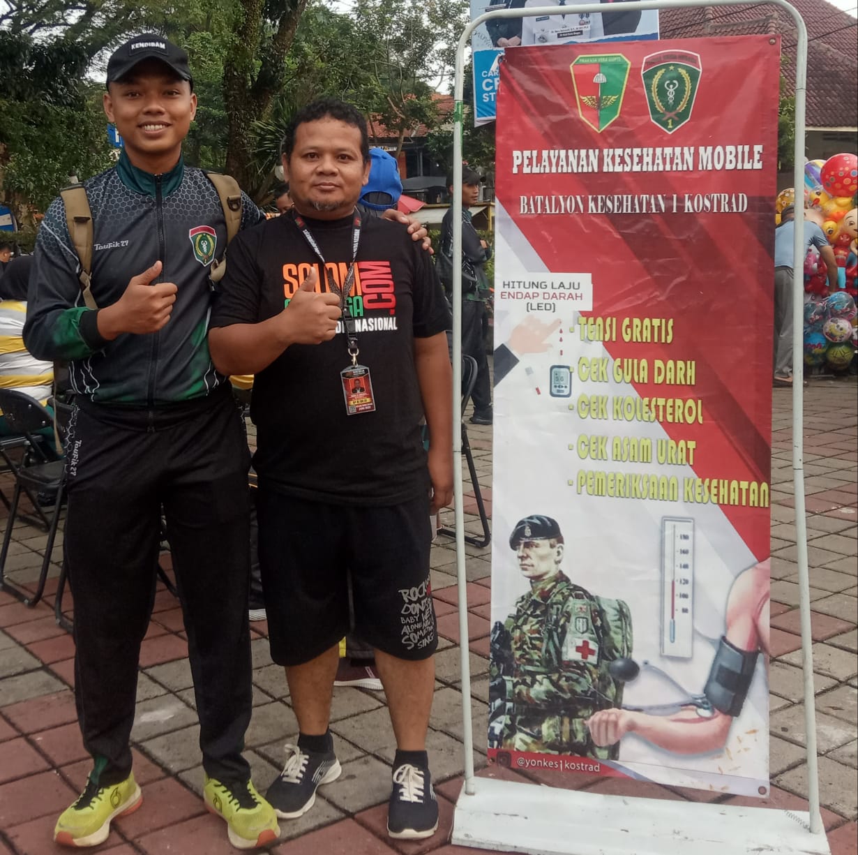 Foto: Serda Taufik Hidayat (Prajurit Batalyon 1 Kostrad) dan Rizal F. Senjaya (Wartawan Media SO).