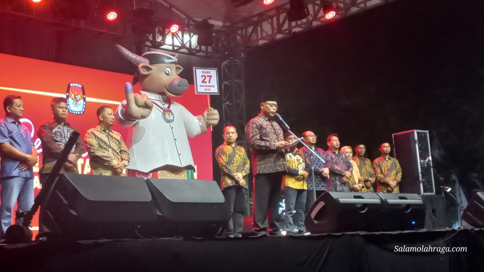 Foto: Pj. Bupati Jombang membuka dan beri sambutan Peluncuran Maskot dan Jingle Pilkada Bupati dan Wakil Bupati Jombang.