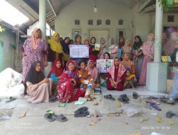 KEGIATAN PERTEMUAN KELOMPOK KELUARGA HARAPAN (PKH) DUSUN JATIPEREUH RENGASDENGKLOK KABUPATEN KARAWANG