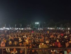 GELAR PELUNCURAN MASKOT, JINGLE DAN TAHAPAN PEMILU, WARGA JOMBANG ANTUSIAS MERAMAIKANNYA