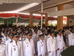 PEMDES HARUS MENGEDEPANKAN TRANSPARANSI DAN AKUNTABILITAS PELAYANAN PUBLIK, PESAN PJ BUPATI DALAM PENGUKUHAN MASA JABATAN KADES DAN BPD JOMBANG