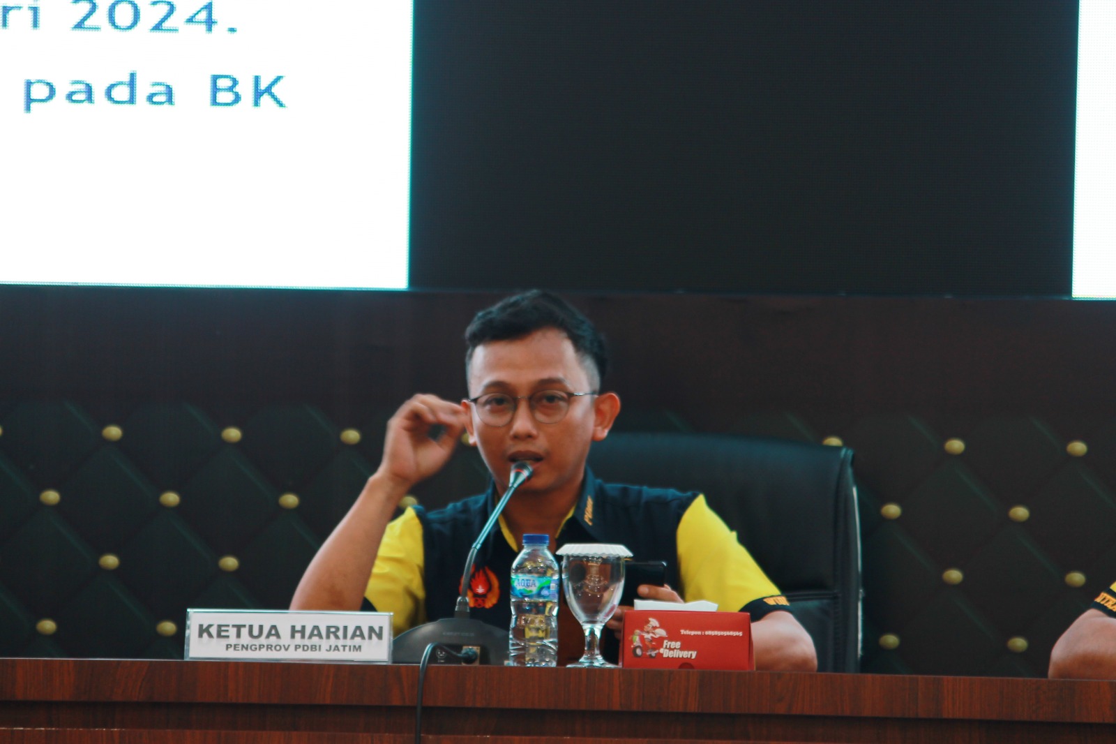 Foto: Ketua Harian PDBI Jawa Timur, Meynarde Bagus Ramadan, S.Sos., saat Technical Meeting KEJURPROV 2024 di POLDA JATIM.