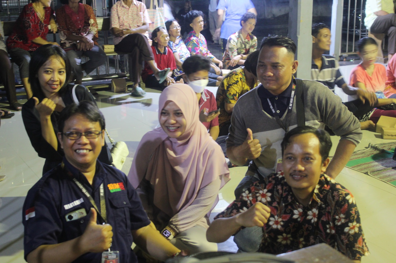 Foto: Wartawan S.O bersama dengan komunitas Gusdurian yang hadir dan mendokumentasikan monumentasi GKJW dan Bongsorejo.