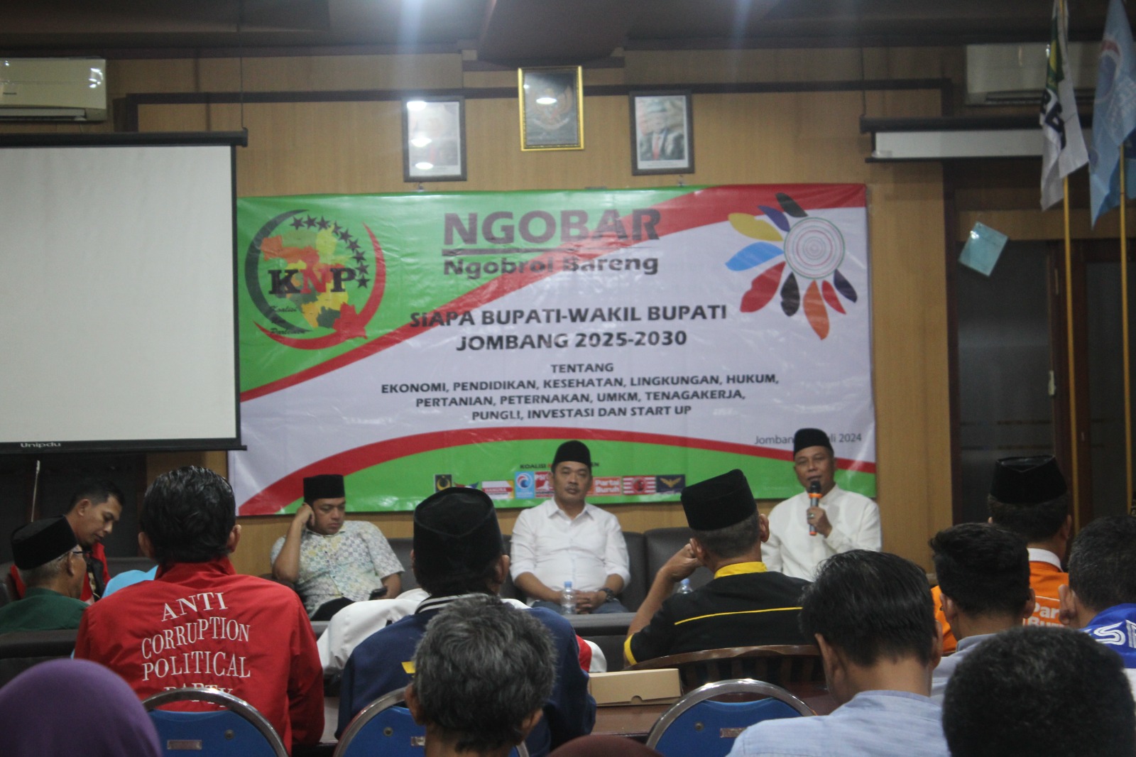 Foto: Calon Bupati dan Wakil Bupati yang hadir dalam "NGOBAR" Ngobrol Bareng.