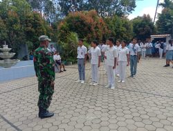 Sambut HUT RI ke-79, Babinsa Koramil 1621-01/ Kota So’E Latih Peserta Paskibraka Tingkat Kecamatan