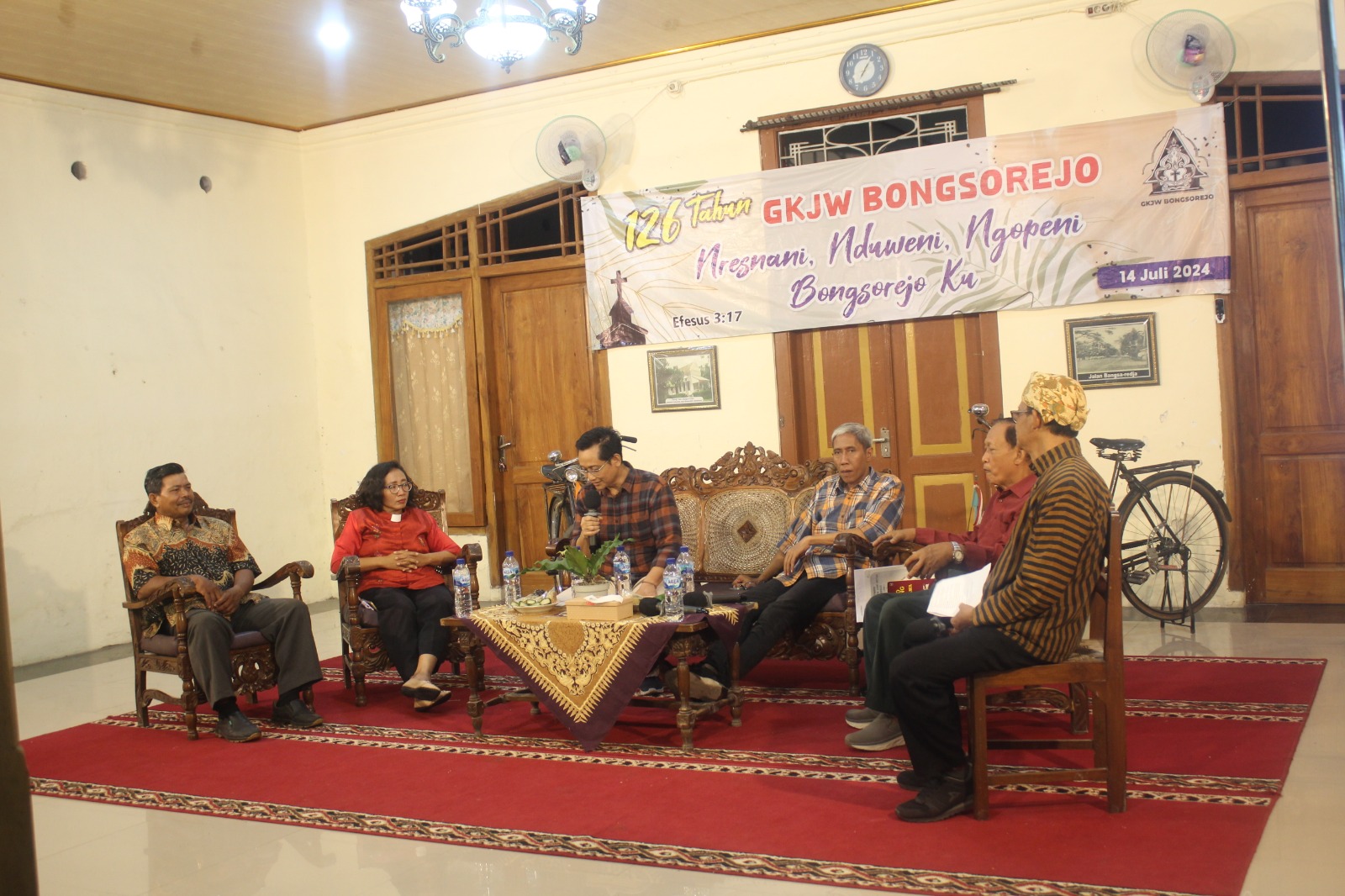 Foto: Diskusi sejarah GKJW dan Bongsorejo.
