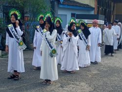 Kirab Santri Al-Hidayah Menyambut Tahun Baru Hijriyah 1446 H