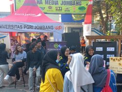 PRODI BAHASA INGGRIS UNIVERSITAS PGRI JOMBANG HADIR DI CFD UNTUK MASYARAKAT JOMBANG