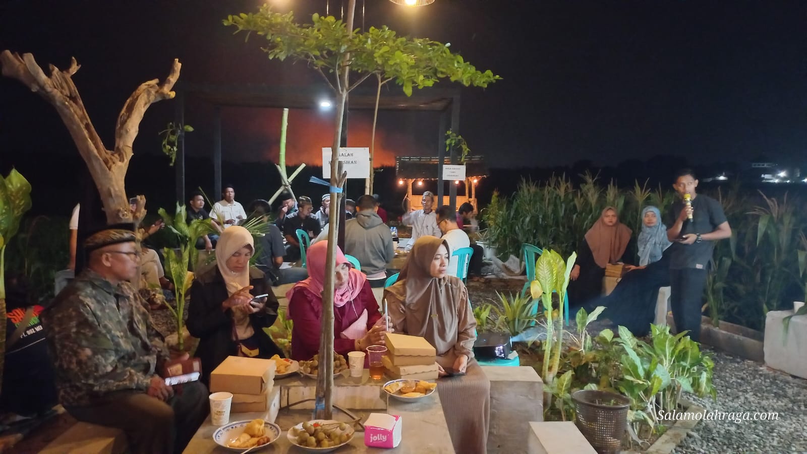 Foto: Suasana Sosialisasi dan Launching Warisan Si Mbah sebagai Spot Wisata di Komplek Makam Mbah Sayyid Ismail.