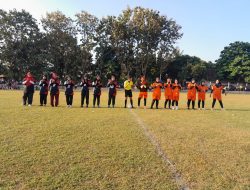 LAGA SEPAKBOLA WANITA MERIAHKAN PERINGATAN HUT RI KE-79 DI PATI
