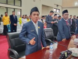 Yermias Kabnani Tukang Cukur Rambut Resmi Jadi Anggota DPRD TTS