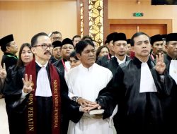 Tokoh Nasional Soegiharto Santoso Resmi Menjadi Advokat PERATIN
