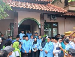 PASANGAN WARSUBI – SALMAN MANTAP MENDAFTAR KE KPU JOMBANG DENGAN MODAL DELAPAN PARTAI PENDUKUNG