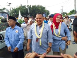 Calon Bupati dan Wakil Bupati Karawang H. Acep Jamhuri dan Gina Fadila Swara Daftar ke KPU
