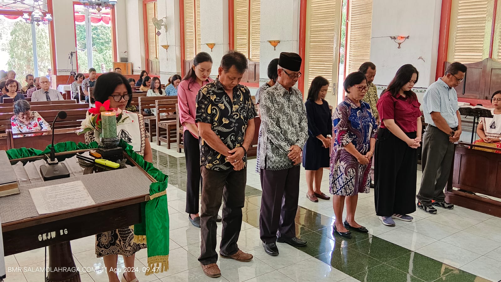 Foto: Panitia yang dilantik dan dibawakan dalam doa.