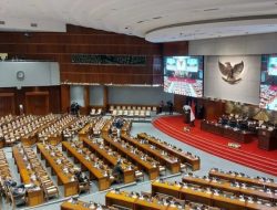 DPR RI TUNDA PENGAMBILAN KEPUTUSAN RAPAT PARIPURNA REVISI RUU PILKADA 2024