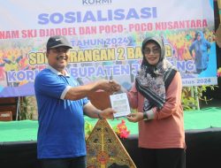 KORMI JOMBANG BUDAYAKAN MINUM SUSU DAN SENAM SEBELUM PEMBELAJARAN DI SDN KARANGAN 2 BARENG JOMBANG