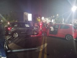 TABRAKAN ADU BANTENG TERJADI DI CIMINDI CIMAHI