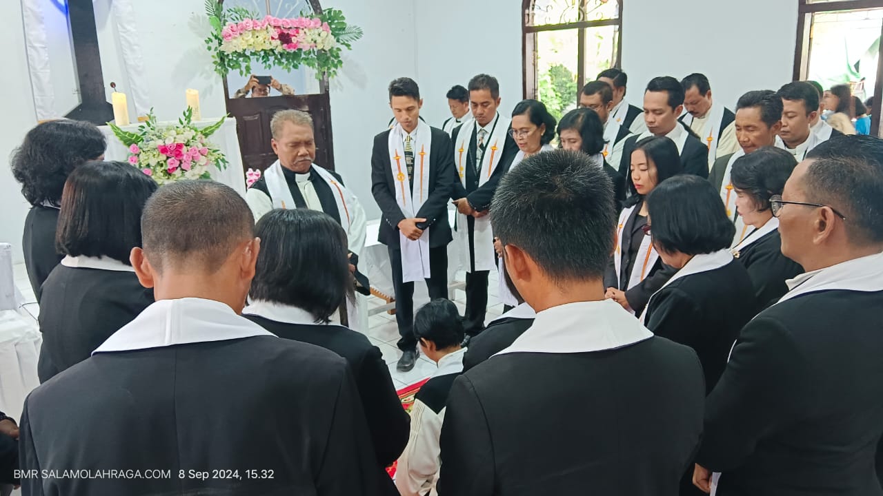 Foto: Proses pelepasan Pendeta Konsulen Pdt. Anggra.