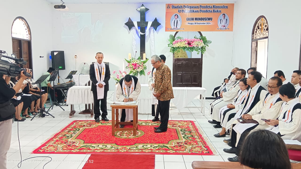Foto: Pengesahan Pendeta Baku.