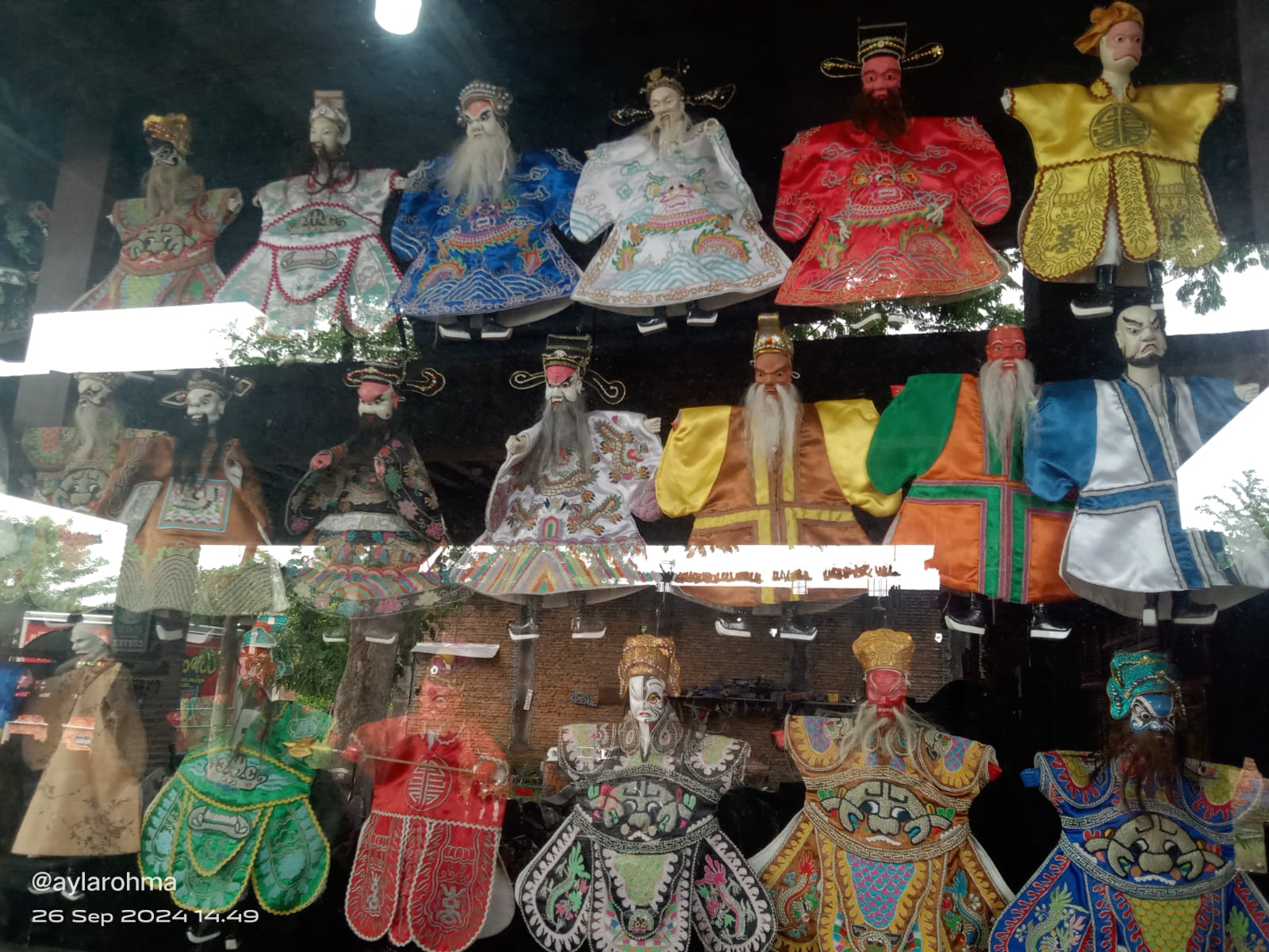 Foto: Wayang potehi yang dimainkan saat pementasan.
