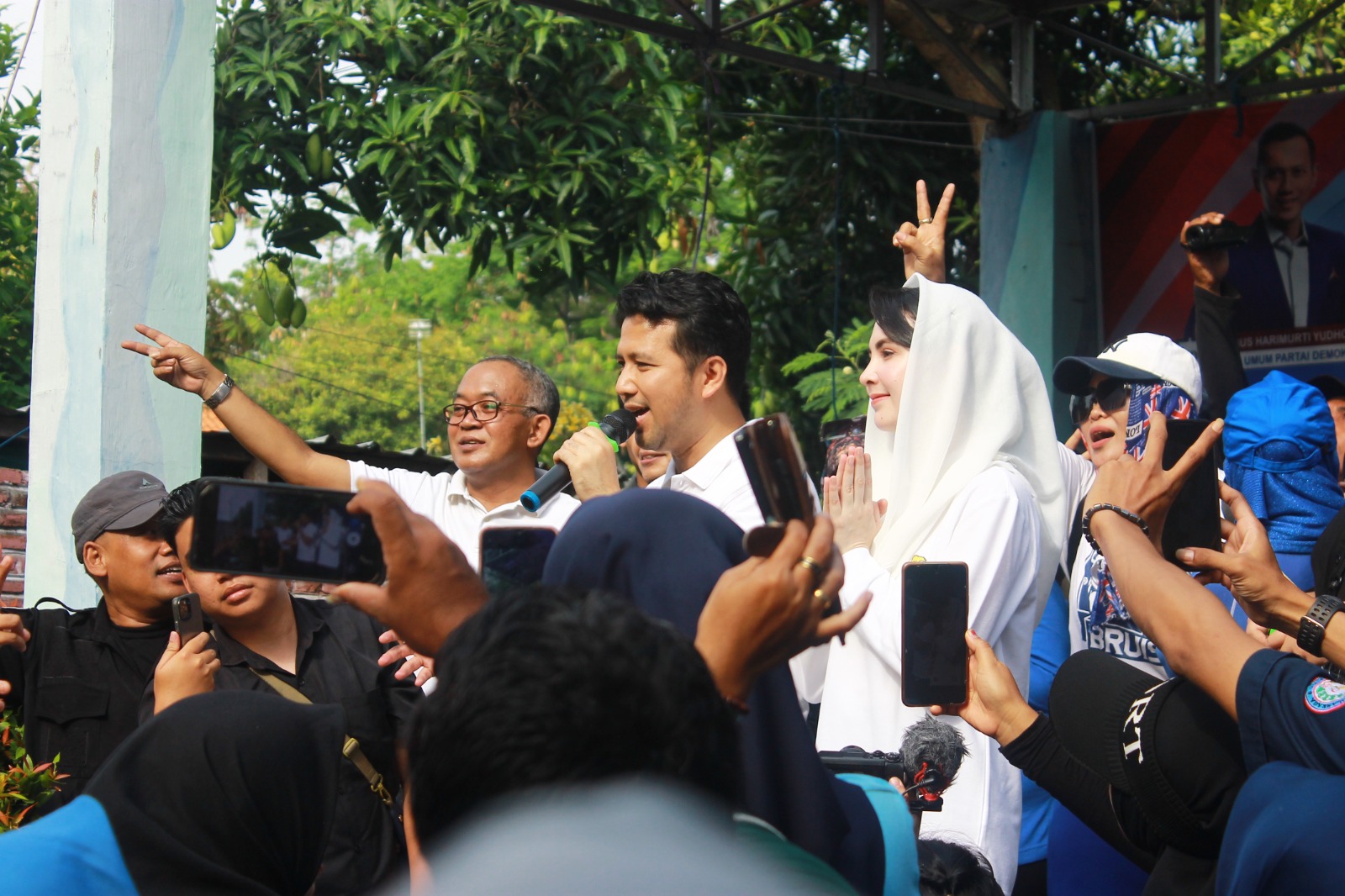 Foto: Emil meminta restu untuk maju sebagai calon Wakil Gubernur Jawa Timur mendampingi Khofifah.