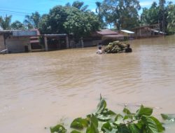 Jalan Nasional Tapak Tuan – Medan Lumpuh Akibat Banjir Setinggi 2 Meter