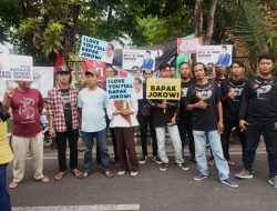 Lautan Massa Padati Kota Solo Menyambut Kedatangan Jokowi