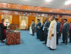 Pengambilan Sumpah Anggota DPRD Kabupaten Asmat Periode 2024-2029 oleh Ketua Pengadilan Negeri Merauke